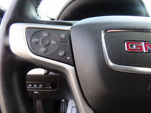 Used 2022 GMC Terrain SLT w/ Tech Package image 38