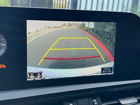 Used 2022 Lexus ES 300h ES 300h image 18