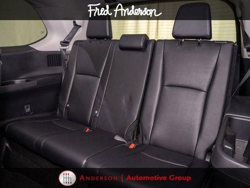 Certified 2024 Toyota Grand Highlander FWD image 11