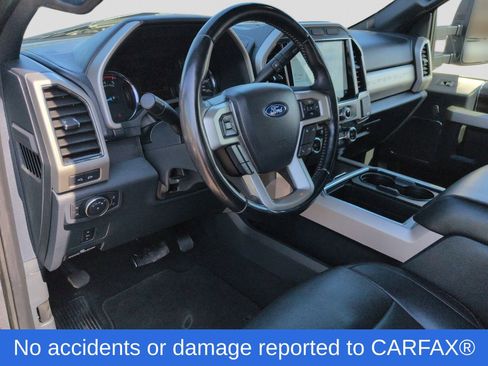 Certified 2022 Ford F250 Lariat w/ Black Appearance Package image 2