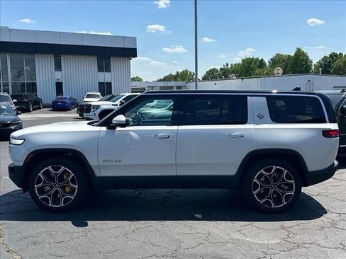 Used 2023 Rivian R1S Adventure AWD/4WD image 7