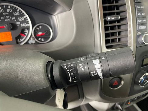 Used 2014 Nissan Frontier SL w/ SL Moonroof Package image 13