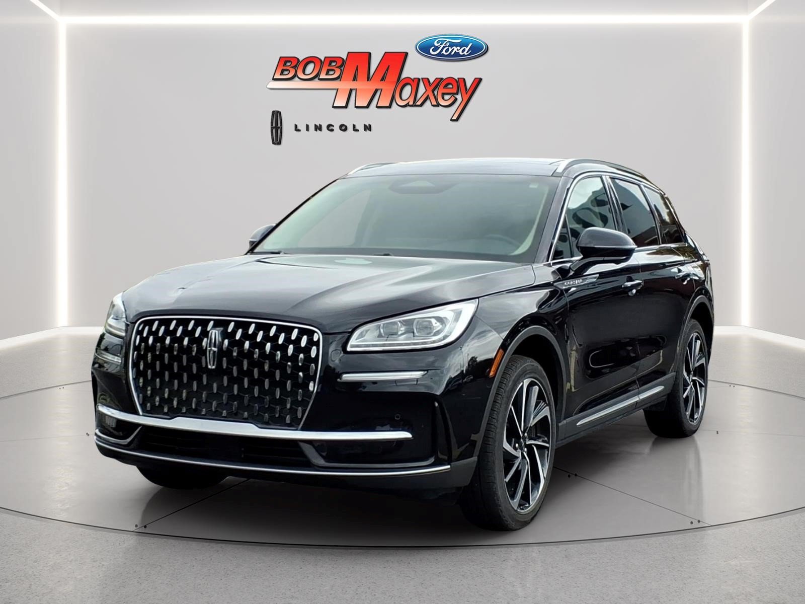 Used 2024 Lincoln Corsair Reserve w/ Equipment Group 201A AWD/4WD image 1
