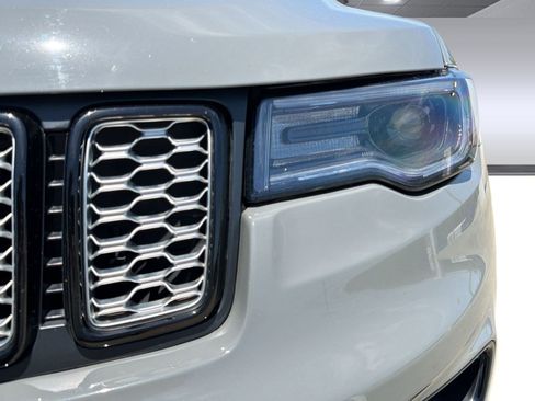 Used 2022 Jeep Grand Cherokee Laredo X RWD image 10