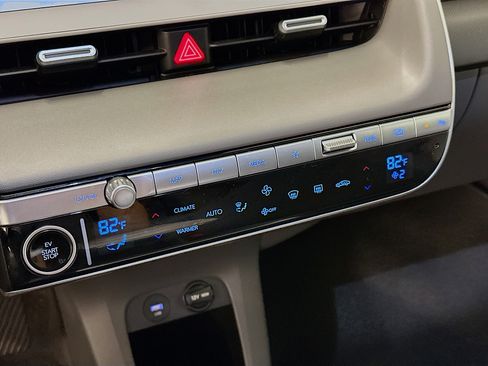 Used 2024 Hyundai Ioniq 5 SEL image 24