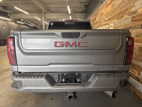 Used 2024 GMC Sierra 2500 Denali w/ Technology Package image 8