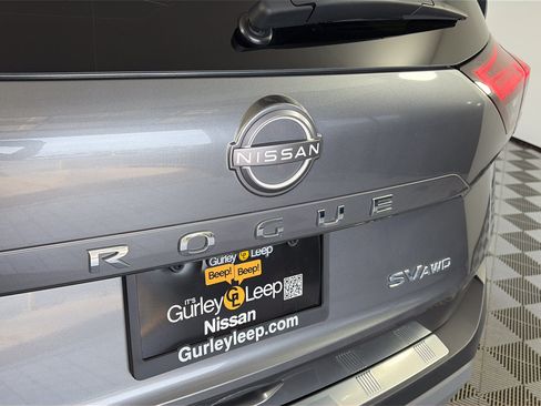 Used 2023 Nissan Rogue SV AWD/4WD image 15