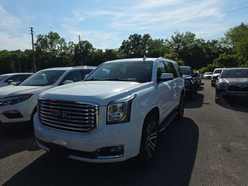 Used 2019 GMC Yukon SLT w/ Premium Edition image 1