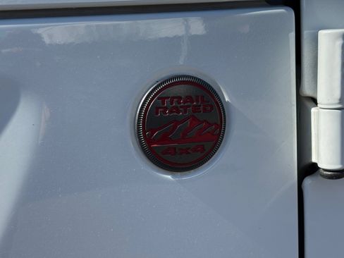 Used 2021 Jeep Wrangler Unlimited Rubicon image 23