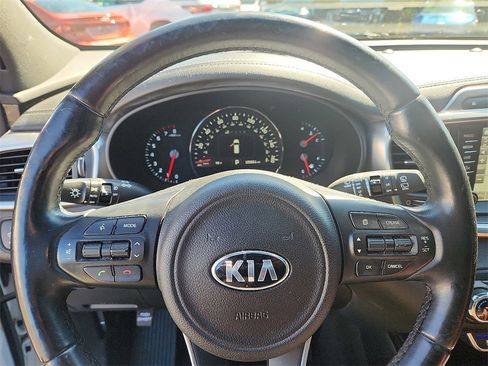Used 2016 Kia Sorento SX image 21