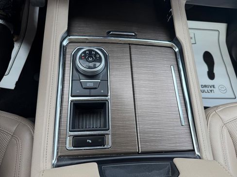 Used 2024 Ford Expedition Max Limited image 27