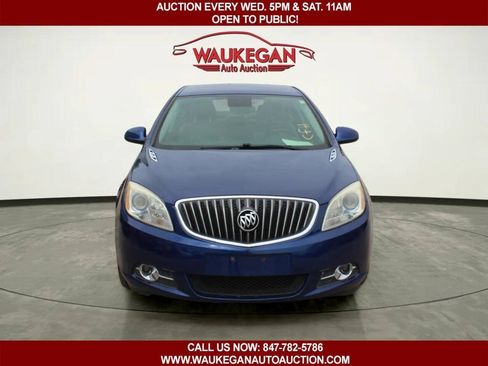Used 2013 Buick Verano FWD image 2