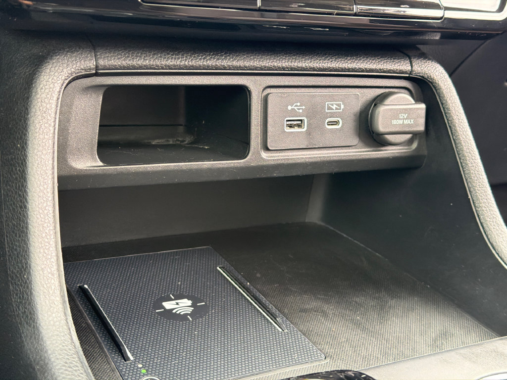 Used 2025 Honda Pilot Elite image 35