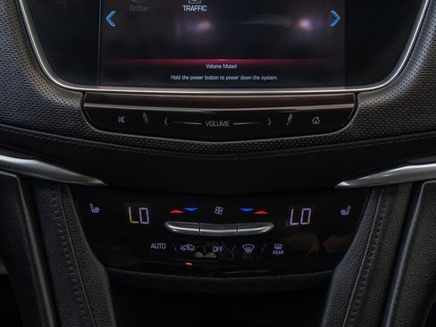 Used 2017 Cadillac XT5 Luxury w/ Driver Awareness Package image 11