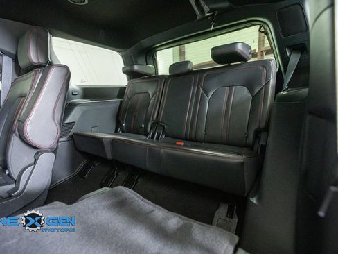Used 2024 Ford Expedition Limited AWD/4WD image 30