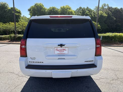 Used 2019 Chevrolet Suburban Premier image 20