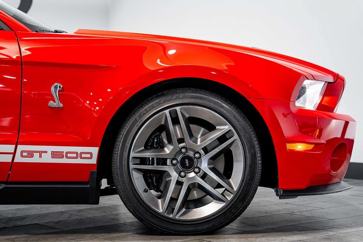 Used 2012 Ford Mustang Shelby GT500 RWD image 9