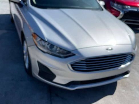 Used 2019 Ford Fusion SE FWD image 6