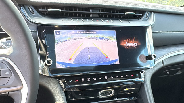 New 2027 Jeep Grand Cherokee Limited AWD/4WD image 19