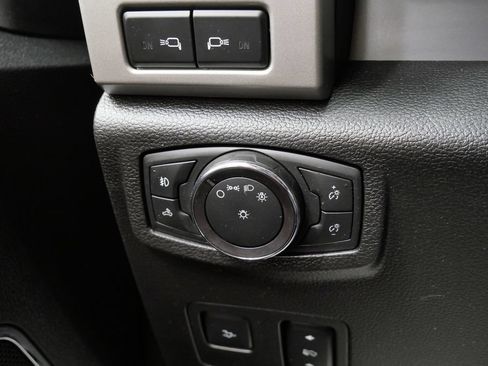Used 2019 Ford F250 Lariat w/ Lariat Ultimate Package AWD/4WD image 28