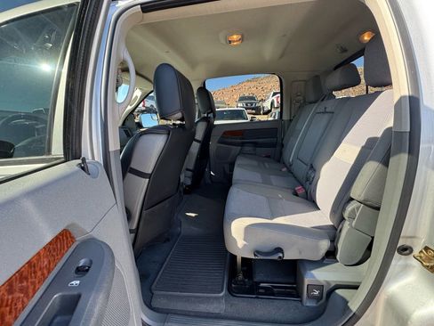Used 2006 Dodge Ram 3500 Truck SLT image 10
