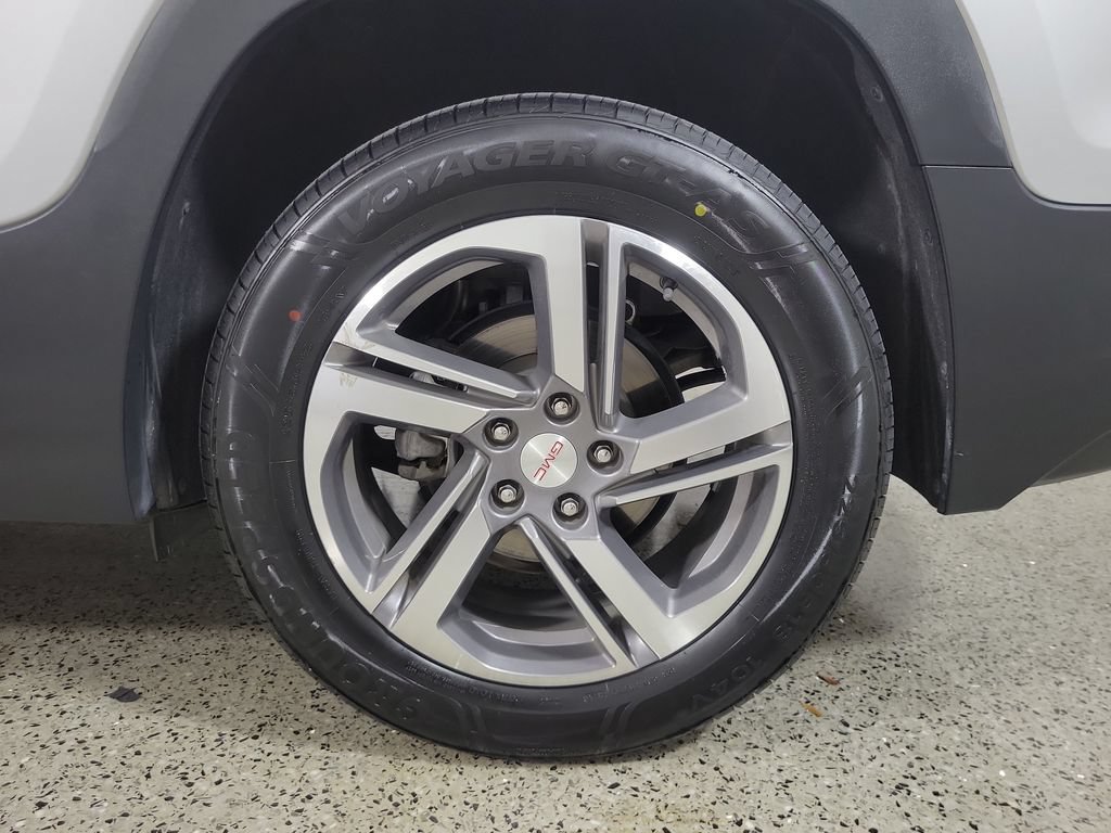 Used 2019 GMC Terrain SLT w/ Preferred Package FWD image 9