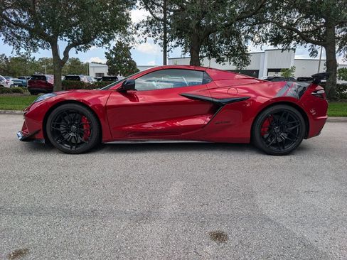 Used 2024 Chevrolet Corvette Z06 RWD image 4