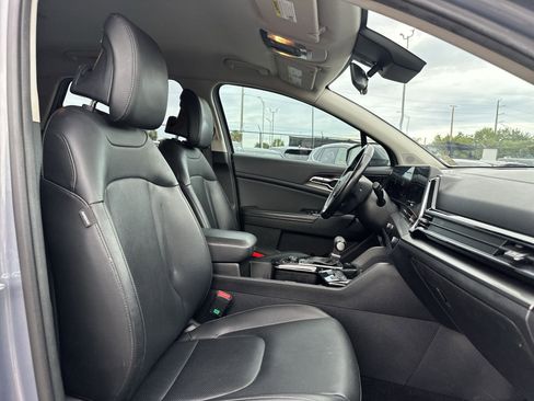 Used 2023 Kia Sportage EX FWD image 22