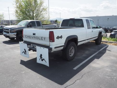 Used 1997 Chevrolet Silverado 2500 4x4 Extended Cab w/ Preferred Equipment Group 2 image 4