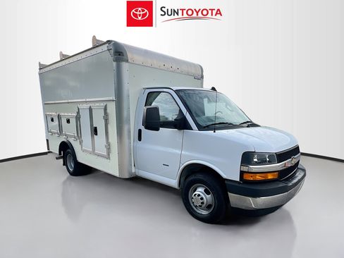 Used 2022 Chevrolet Express 3500 w/ Power Convenience Package image 1