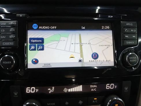 Used 2018 Nissan Rogue Sport SL FWD image 21