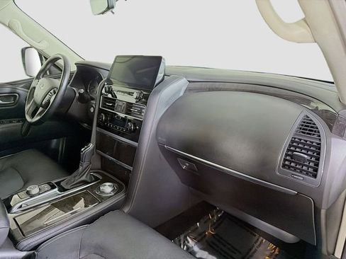 Used 2024 INFINITI QX80 Luxe image 31