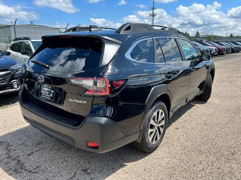 Used 2025 Subaru Outback Premium AWD/4WD image 8
