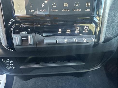 Used 2024 RAM 2500 Big Horn w/ Night Edition image 27