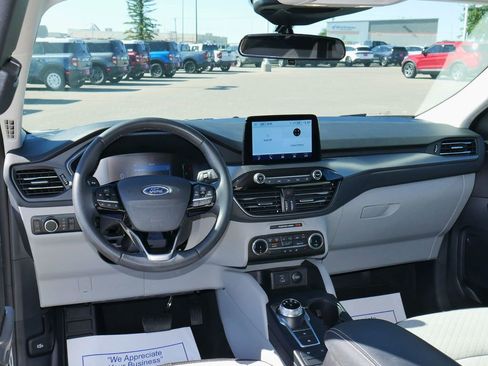 Used 2023 Ford Escape Active AWD/4WD image 2