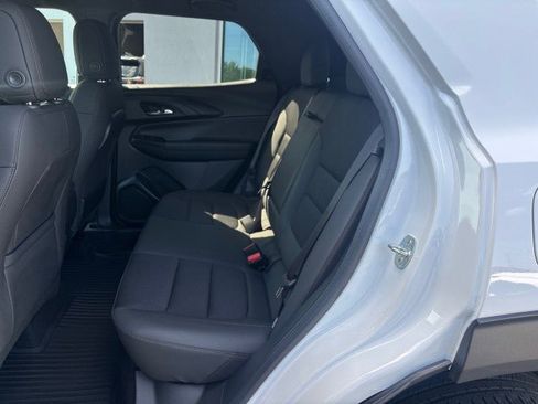 Used 2023 Chevrolet TrailBlazer RS FWD image 33