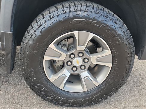 Used 2018 Chevrolet Colorado Z71 AWD/4WD image 22