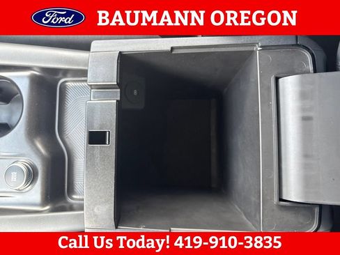Used 2025 Ford Explorer Active AWD/4WD image 26
