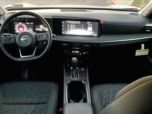 New 2026 Nissan Kicks SV image 5