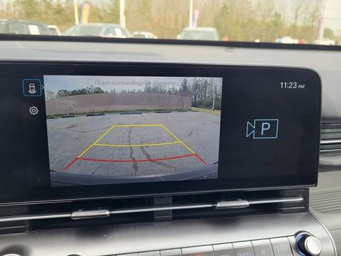 Used 2025 Hyundai Kona SEL image 17