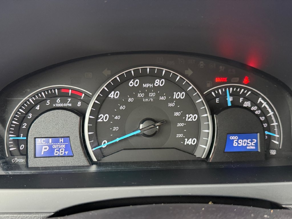 Used 2014 Toyota Camry LE FWD image 24