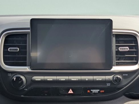 New 2025 Hyundai Venue SE FWD image 11