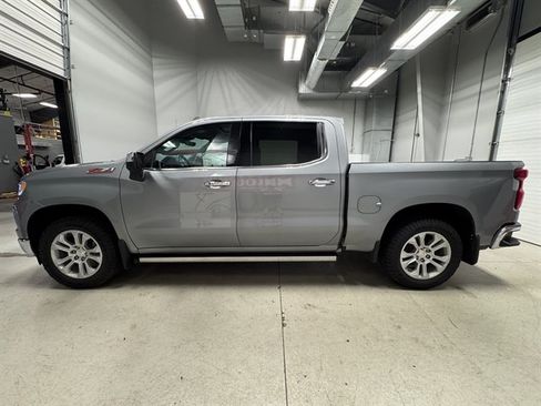 Used 2023 Chevrolet Silverado 1500 LTZ w/ LTZ Premium Package AWD/4WD image 5