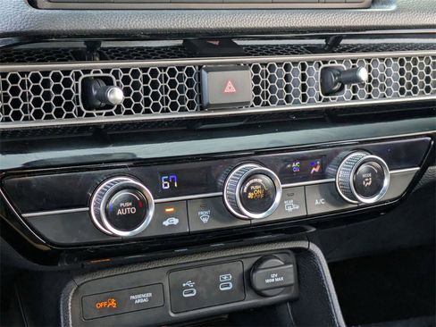 Used 2025 Honda Civic Sport image 17