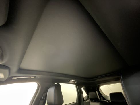 Used 2024 Ford Edge ST w/ Equipment Group 401A image 7