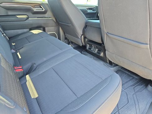 Used 2023 Chevrolet Silverado 1500 LT AWD/4WD image 11