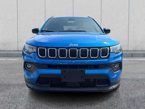 Used 2023 Jeep Compass Latitude w/ Convenience Group image 2