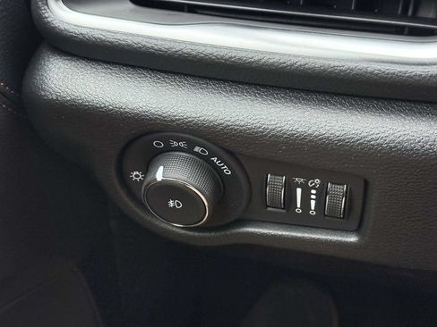 New 2026 Chrysler Pacifica Pinnacle AWD/4WD image 30