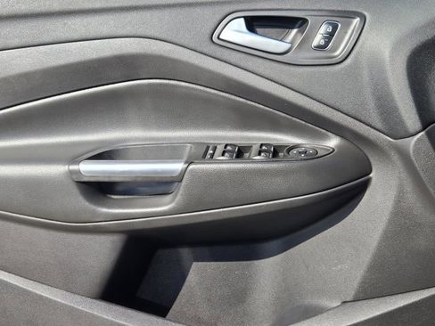Used 2017 Ford C-MAX Energi SE w/ Equipment Group 401A image 22
