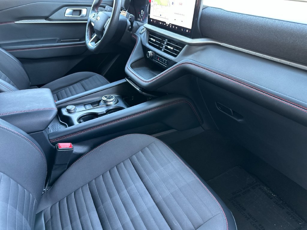 Certified 2025 Ford Explorer ST-Line AWD/4WD image 15